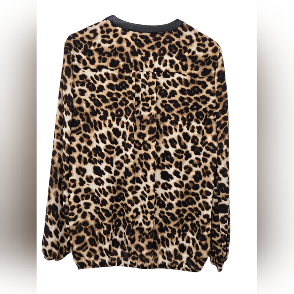 Soho Leopard Print Blouse Long Sleeve Sz M - Picture 2 of 11